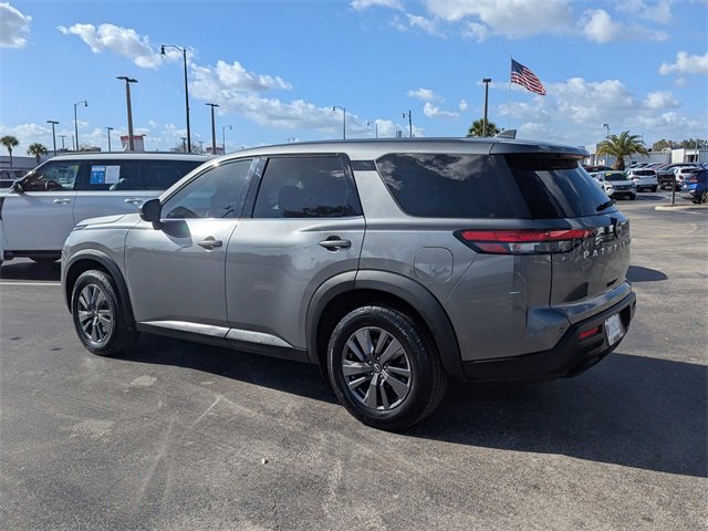 Certified 2022 Nissan Pathfinder S image 10