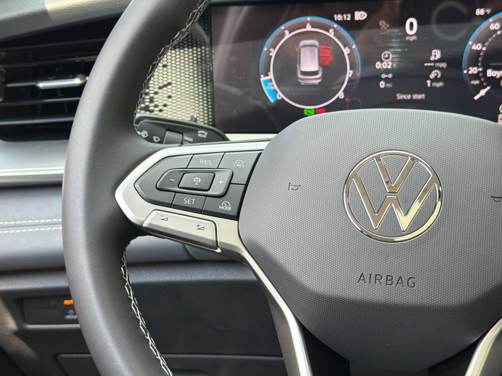 New 2026 Volkswagen Tiguan SE AWD/4WD image 16