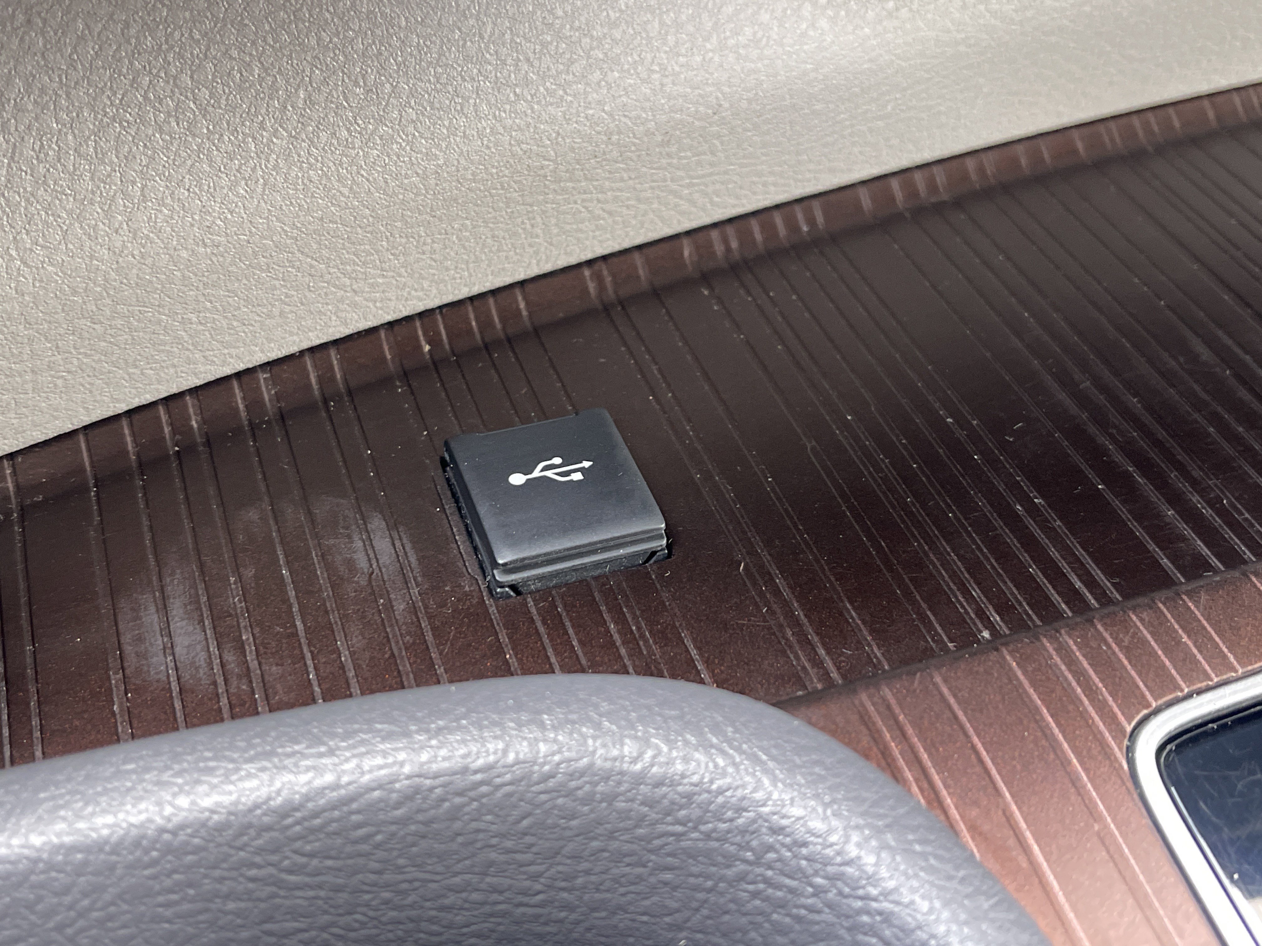 Used 2021 Toyota Sienna LE image 28