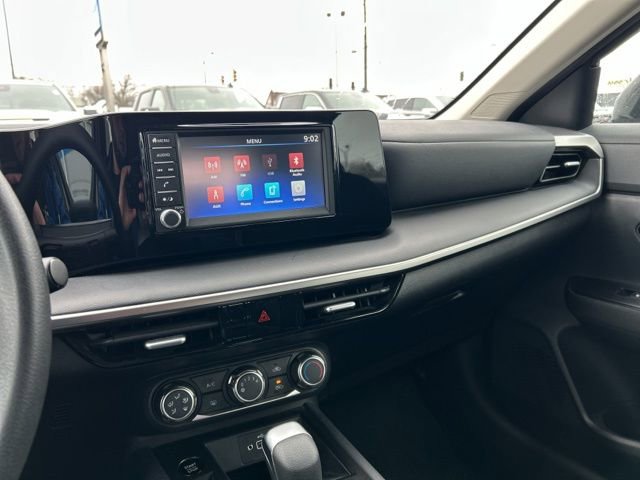 Used 2025 Nissan Kicks S image 28