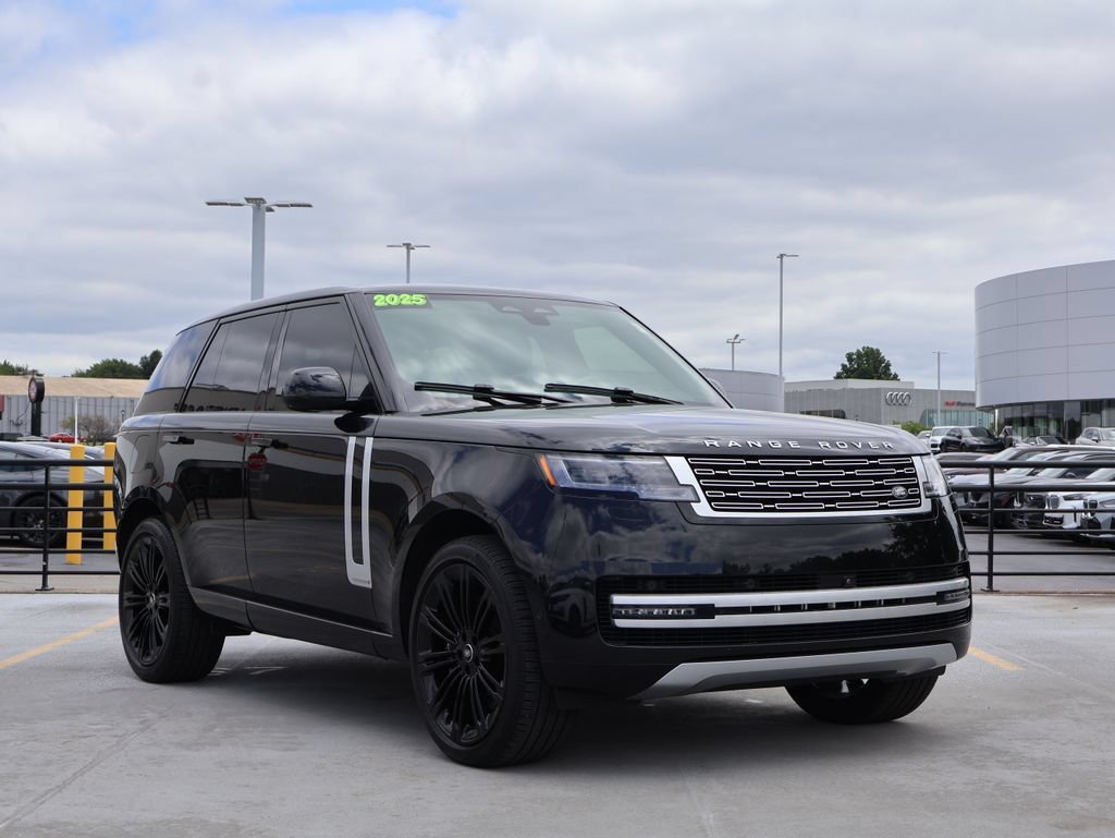 Certified 2025 Land Rover Range Rover Autobiography AWD/4WD image 3