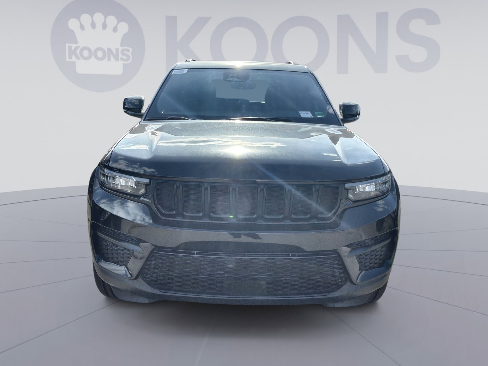 New 2025 Jeep Grand Cherokee Laredo image 11