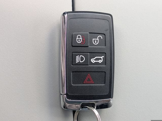 Used 2026 Land Rover Range Rover Velar S AWD/4WD image 30