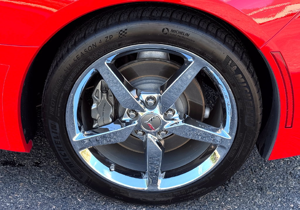 Used 2014 Chevrolet Corvette Stingray Convertible w/ 3LT Preferred Equipment Group RWD image 17