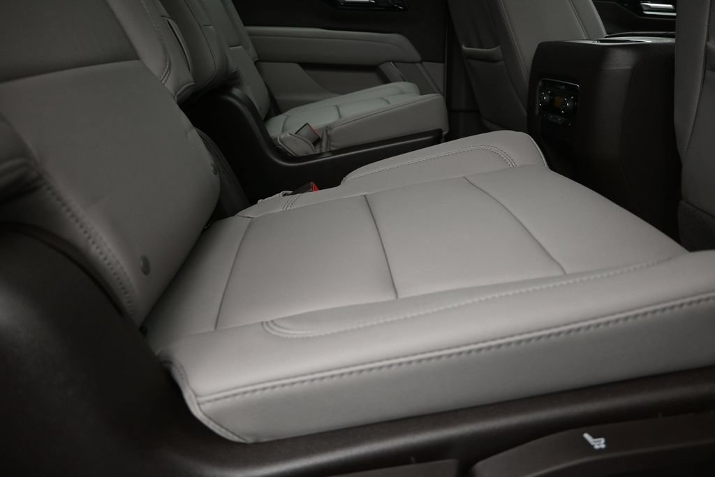 New 2026 Chevrolet Suburban LT w/ Comfort Package RWD image 22