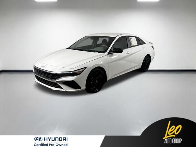 Used 2026 Hyundai Elantra Sport FWD image 4