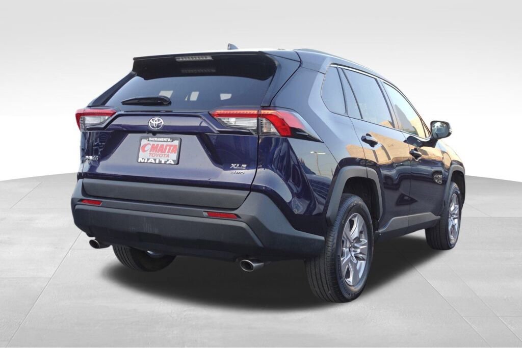 Used 2024 Toyota RAV4 XLE video 3