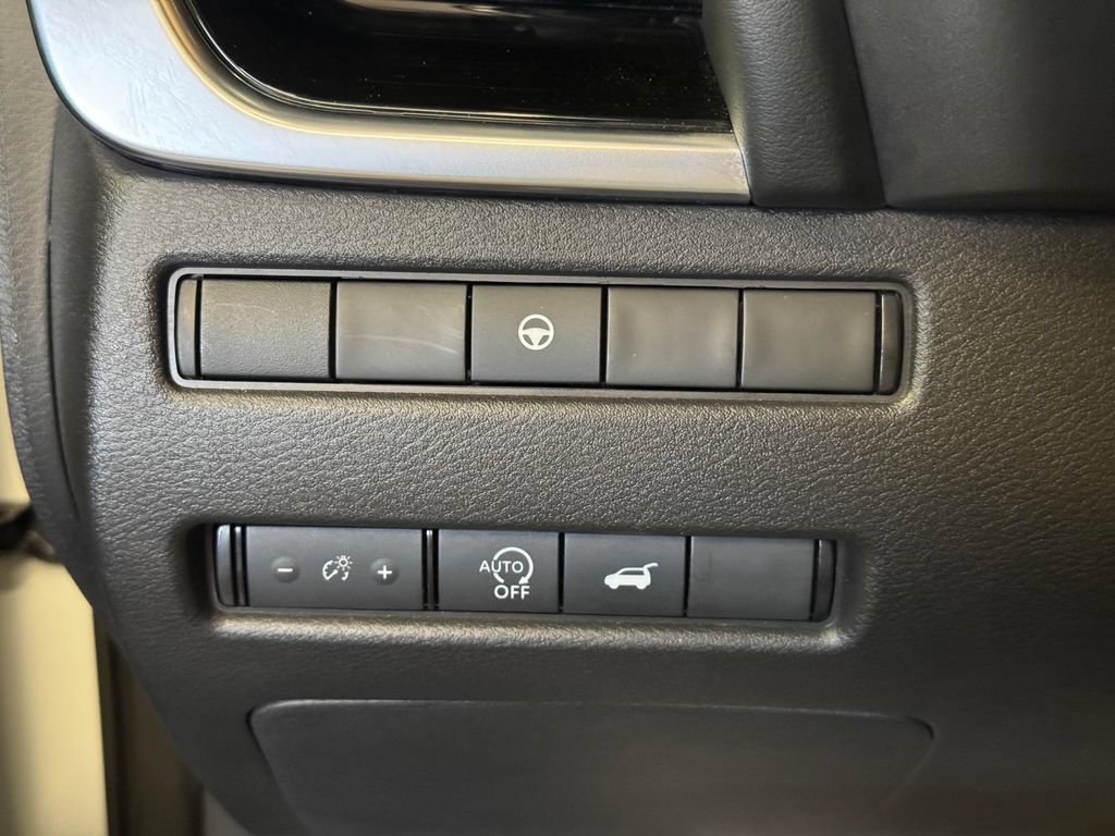 Used 2023 Nissan Rogue SL w/ SL Premium Package AWD/4WD image 18