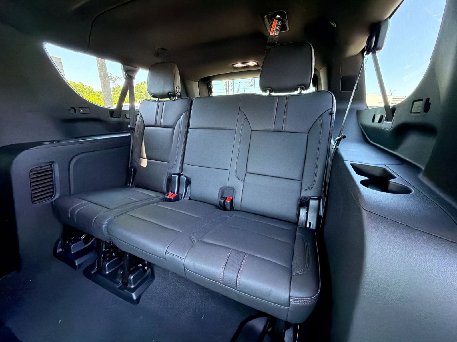 New 2026 Chevrolet Suburban RST w/ Comfort Package AWD/4WD image 26