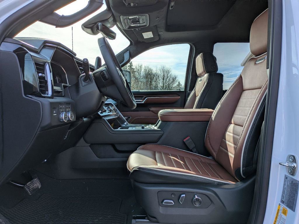 New 2026 GMC Sierra 3500 Denali Ultimate AWD/4WD image 9