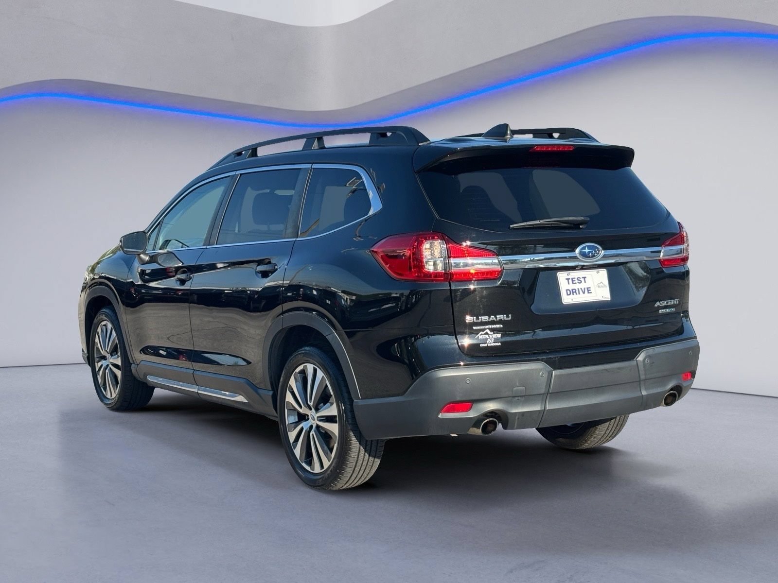 Used 2022 Subaru Ascent Limited AWD/4WD image 6