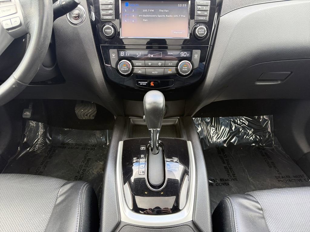 Used 2016 Nissan Rogue SL w/ SL Premium Package image 11