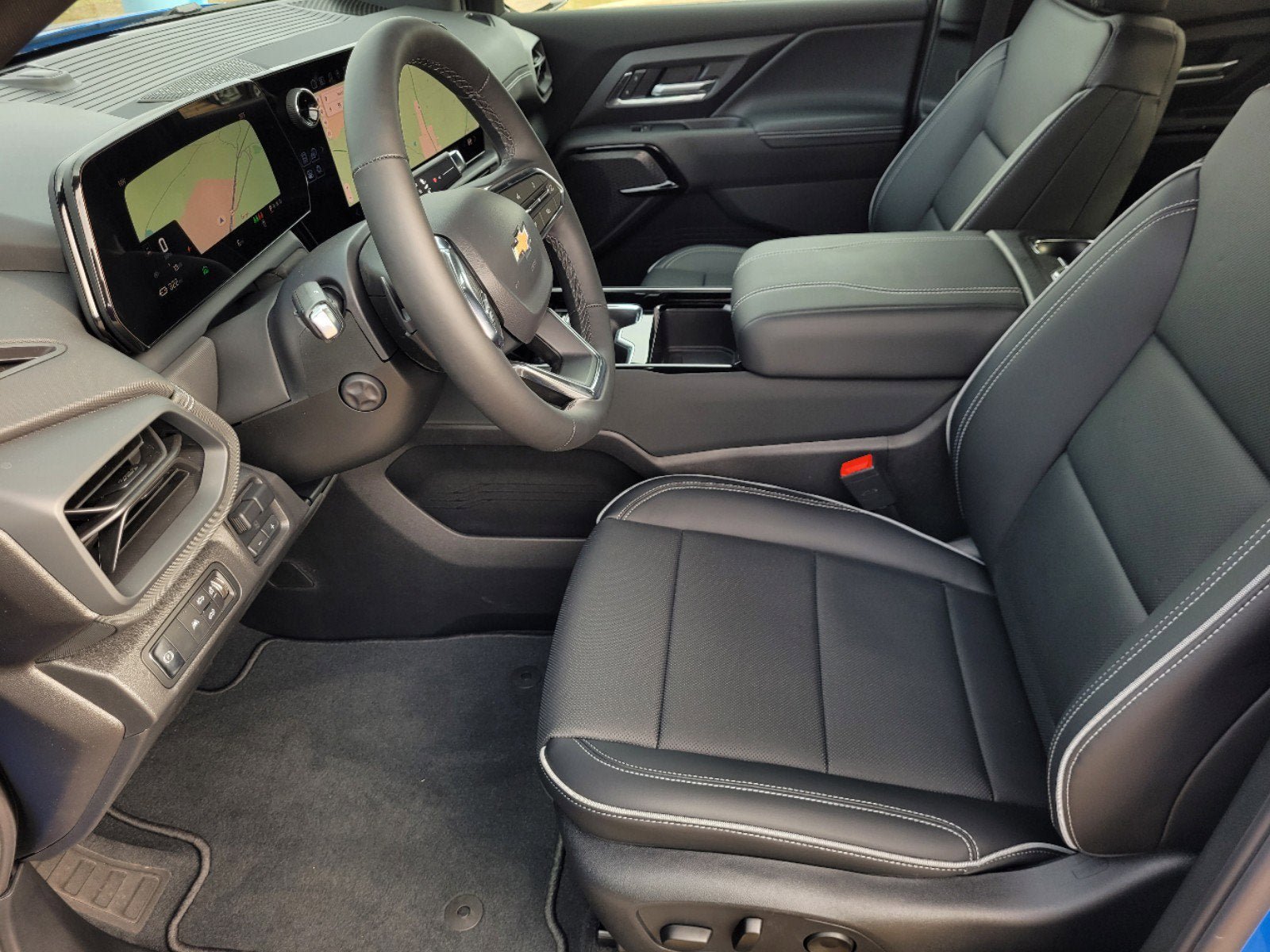 New 2025 Chevrolet Silverado EV LT AWD/4WD image 14