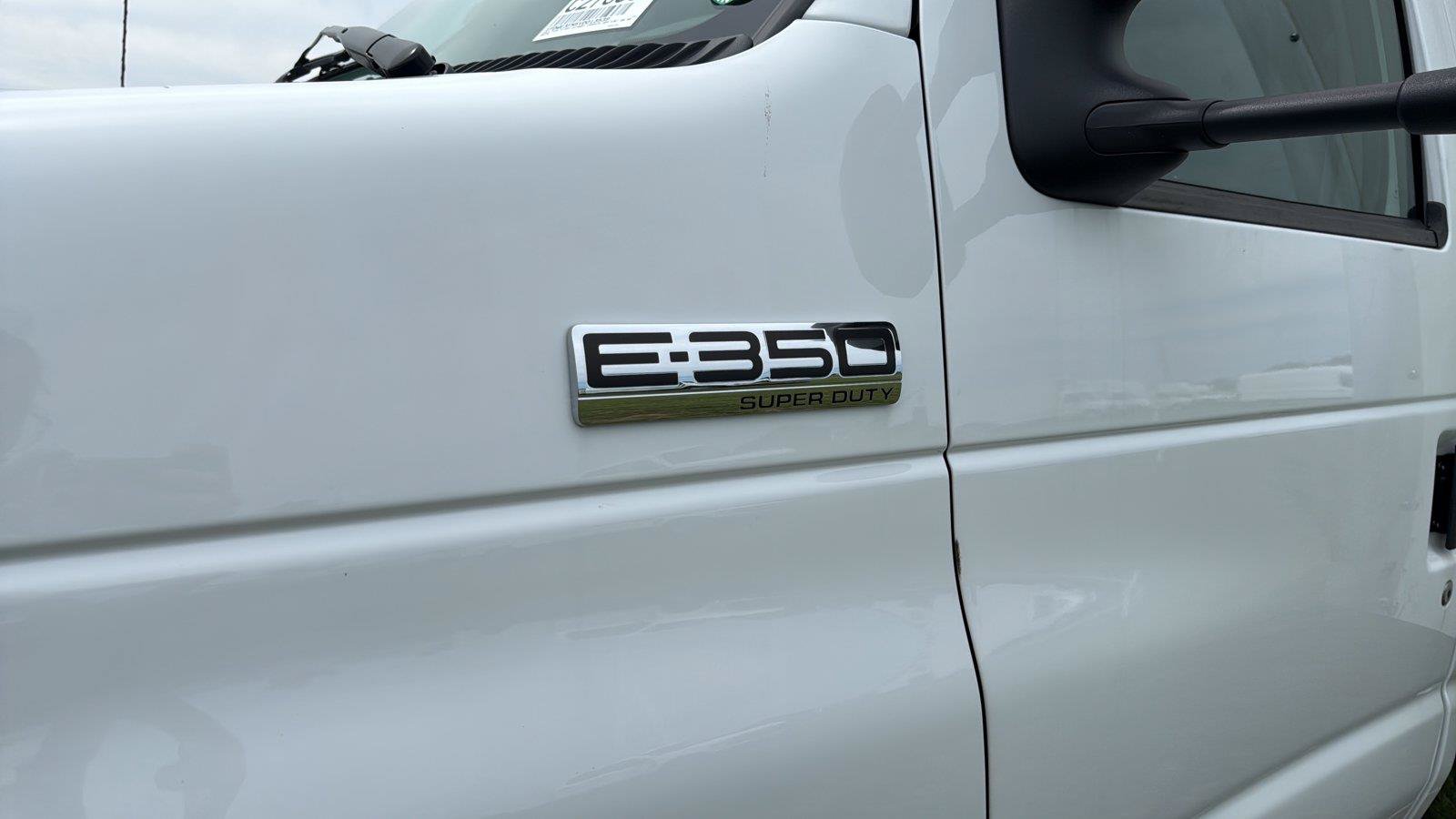 New 2027 Ford E-350 and Econoline 350 Super Duty w/ Power Equipment Group RWD image 23