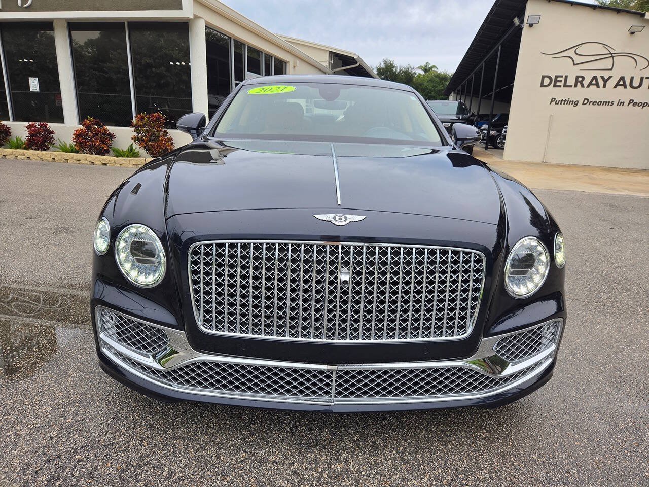 Used 2021 Bentley Flying Spur V8 AWD/4WD image 2