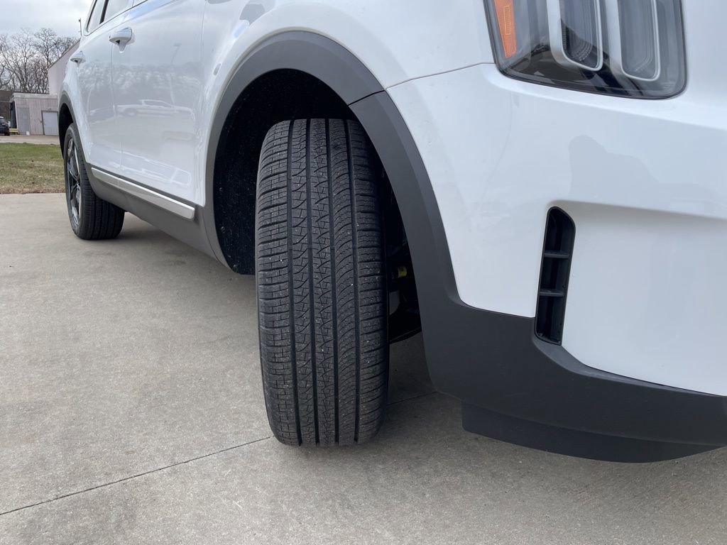 New 2025 Kia Telluride S image 18