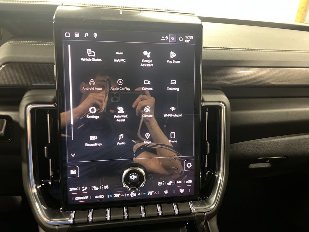 New 2026 GMC Yukon XL Elevation w/ Elevation Premium Package AWD/4WD image 23