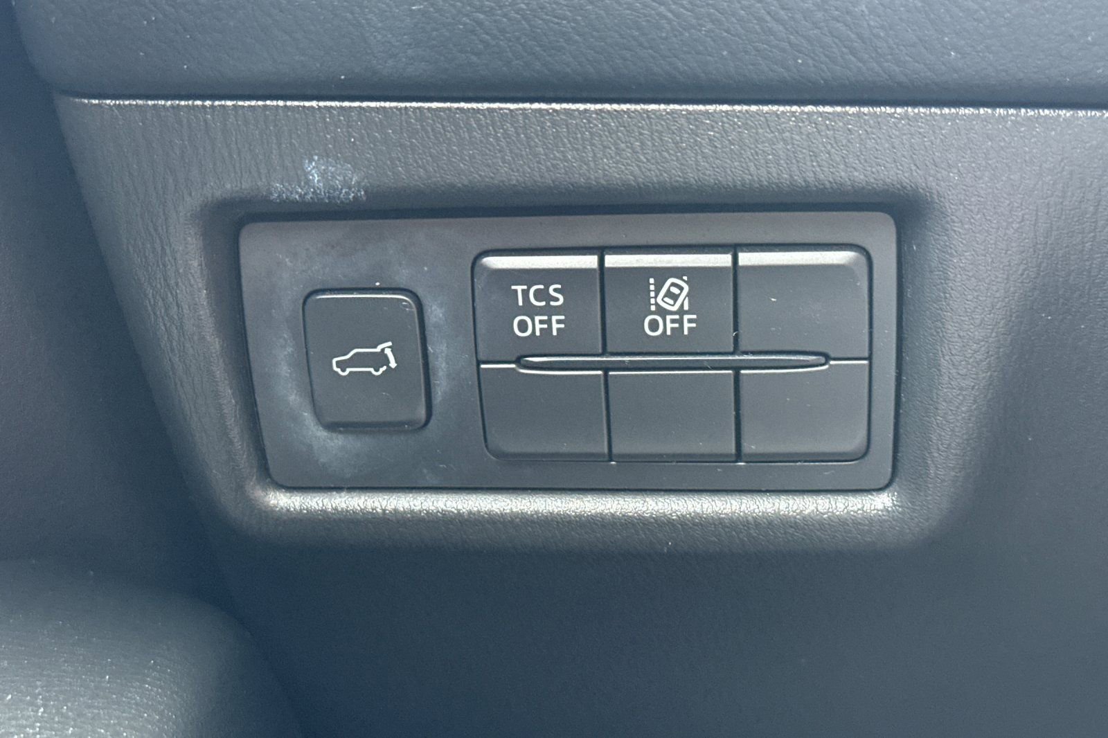 Used 2018 MAZDA CX-5 Touring w/ Preferred Equipment Package FWD image 37