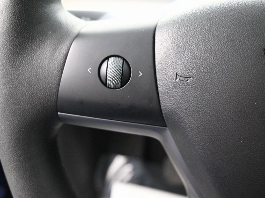 Used 2021 Tesla Model Y Long Range image 22