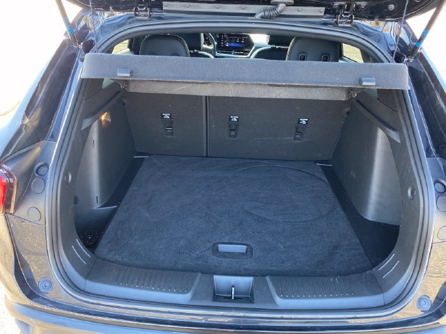 Certified 2025 Chevrolet Trax RS w/ Sunroof Package FWD image 23