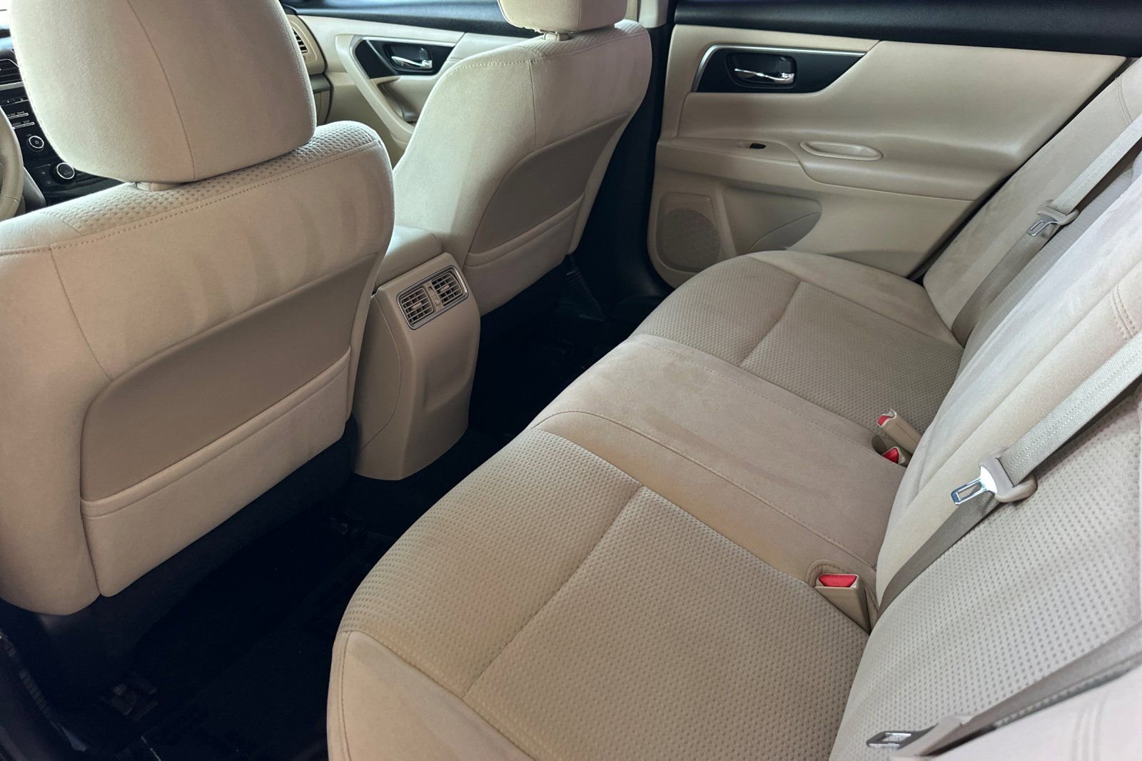 Used 2015 Nissan Altima 2.5 SV w/ Convenience Package FWD image 14
