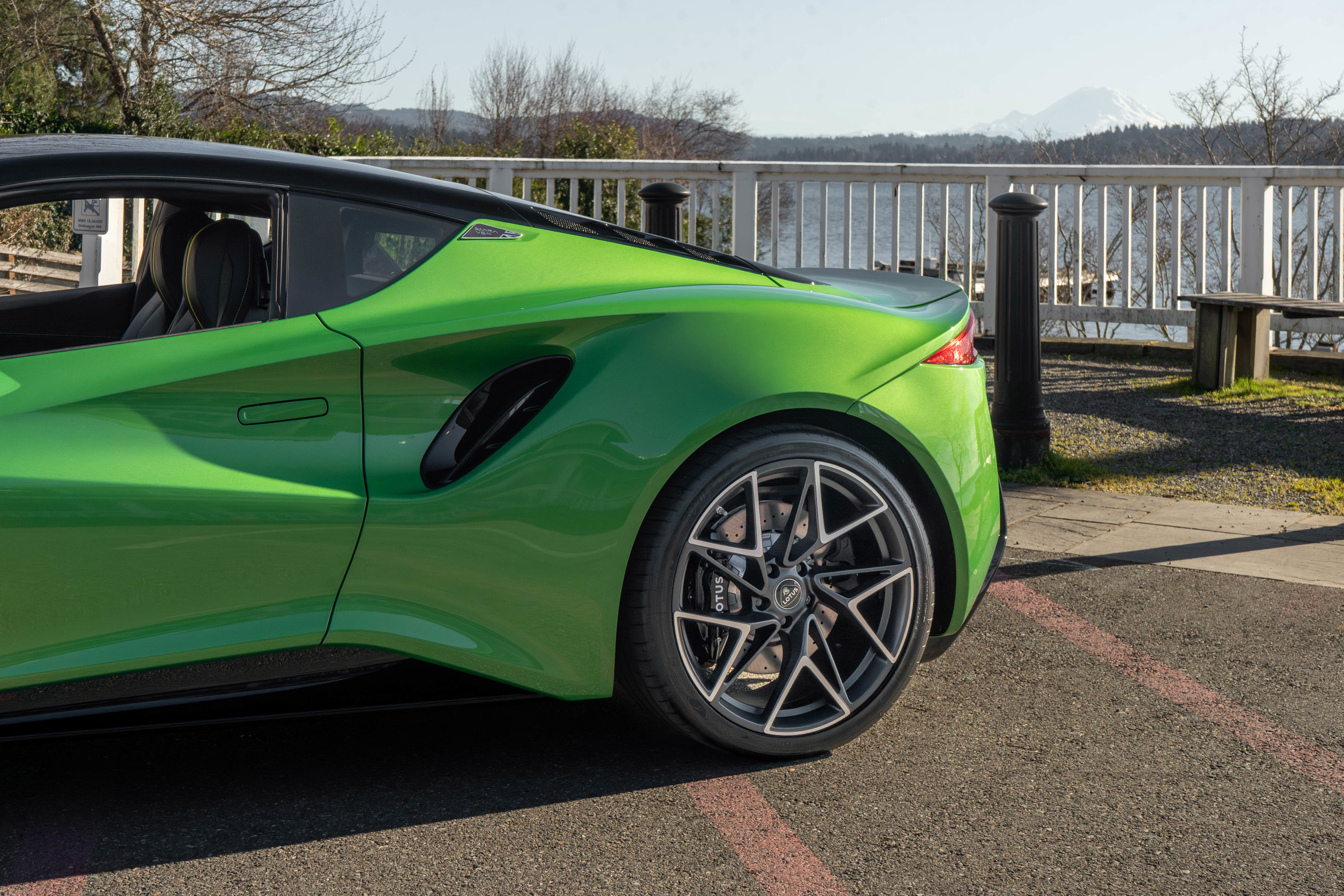 New 2026 Lotus Emira SE image 5