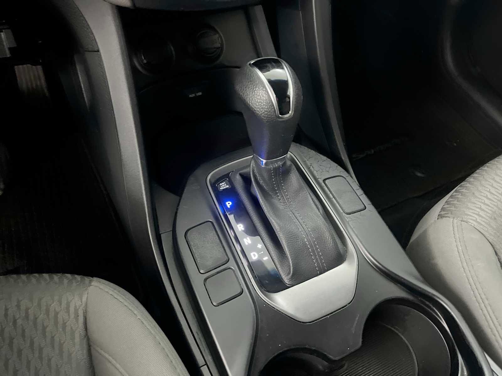 Used 2015 Hyundai Santa Fe Sport image 20