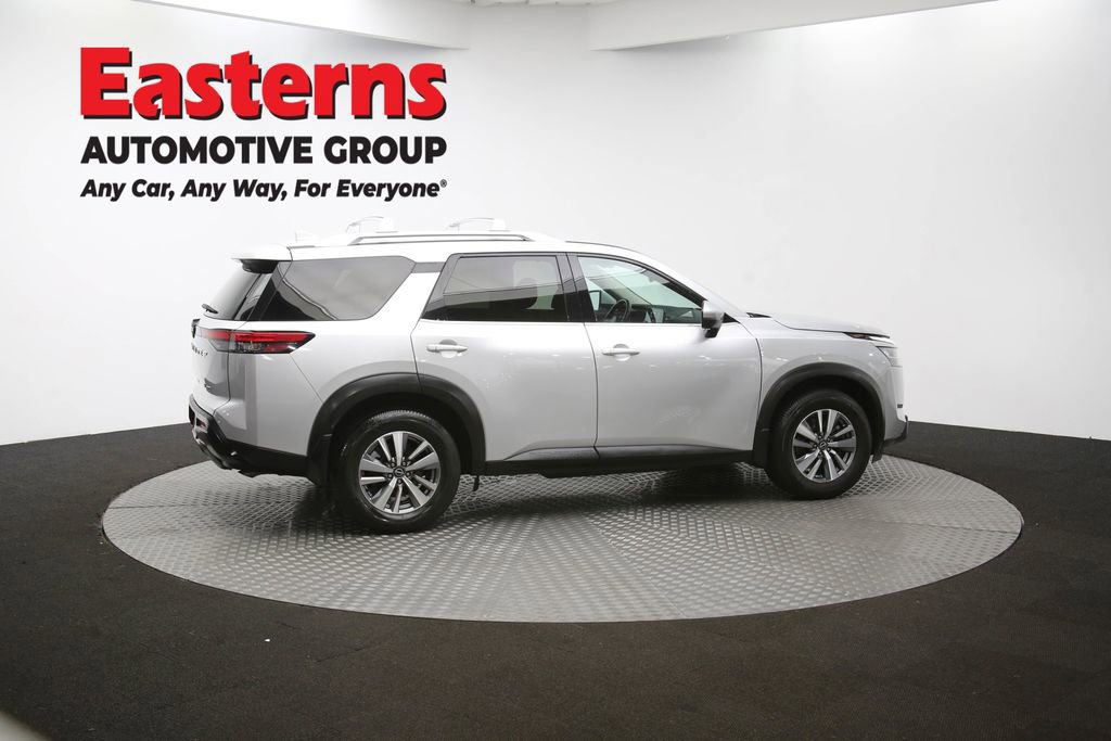 Used 2023 Nissan Pathfinder SL image 42