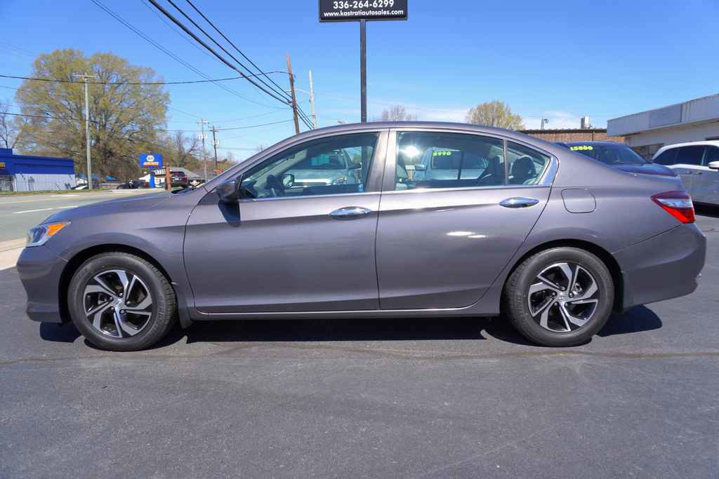 Used 2017 Honda Accord LX image 2