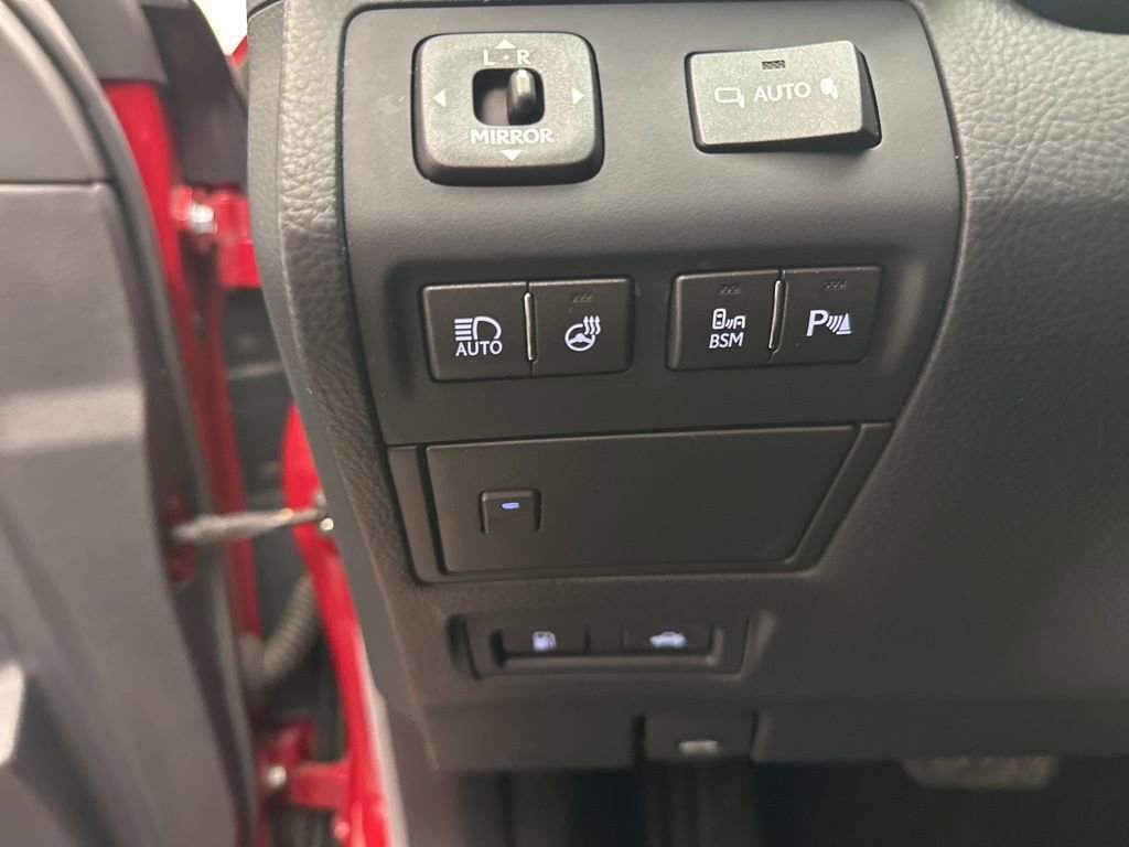 Used 2017 Lexus LS 460 AWD w/ Comfort Package image 21