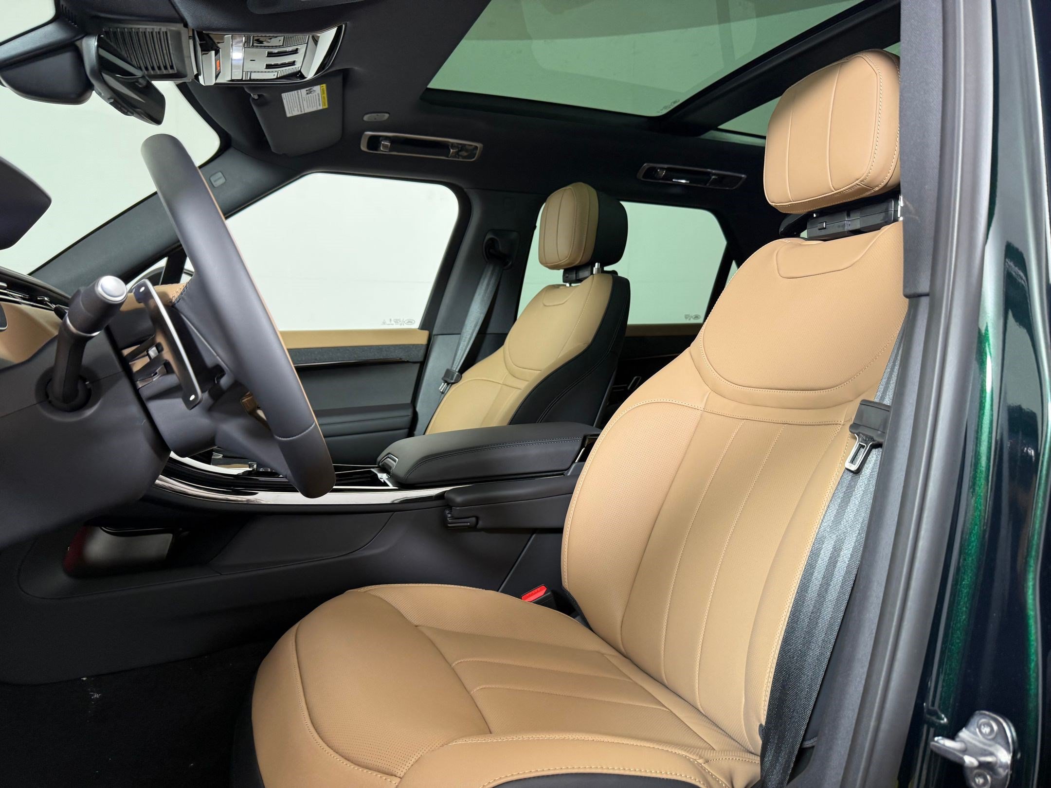 New 2026 Land Rover Range Rover Sport Dynamic SE AWD/4WD image 5