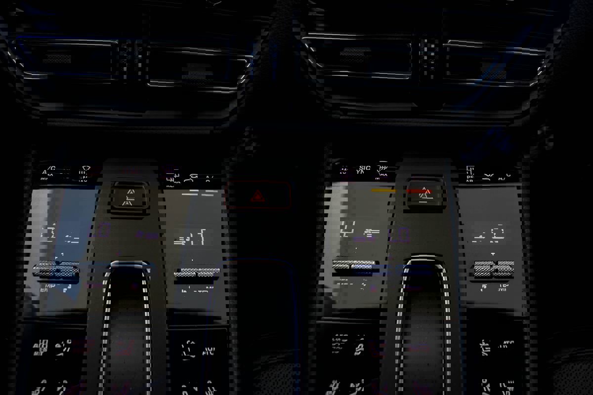 Used 2022 Porsche Macan S image 36