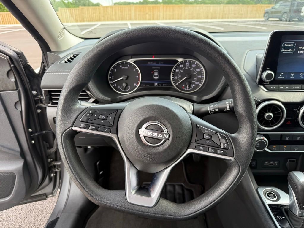 Used 2025 Nissan Sentra SV FWD image 16