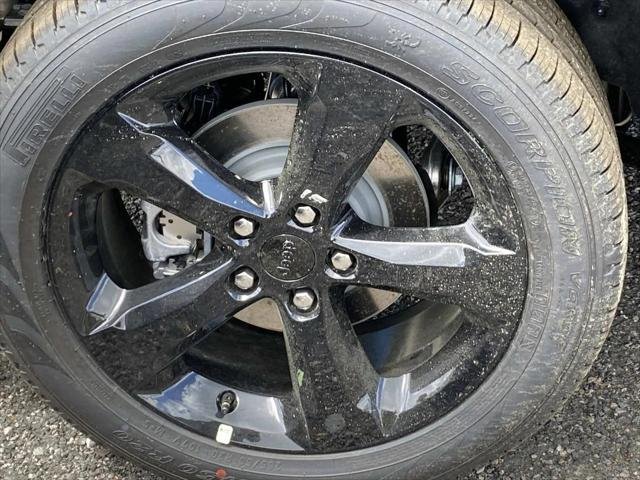 New 2026 Jeep Grand Cherokee Limited AWD/4WD image 3