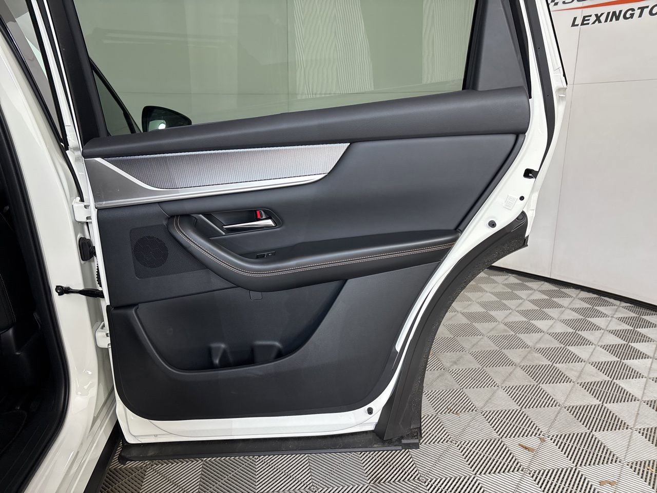 Used 2025 MAZDA CX-90 Plug-In Hybrid w/Premium Sport image 22