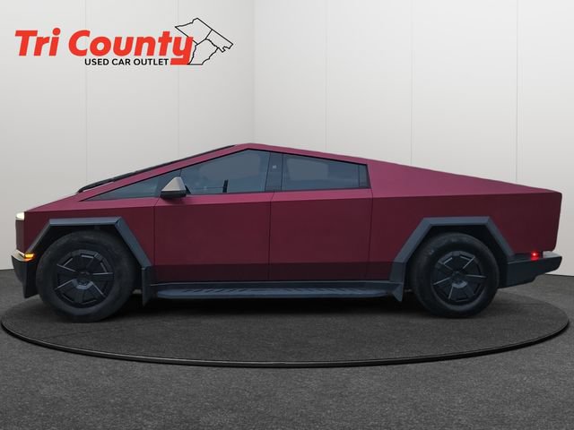 Used 2024 Tesla Cybertruck AWD Crew Cab image 4