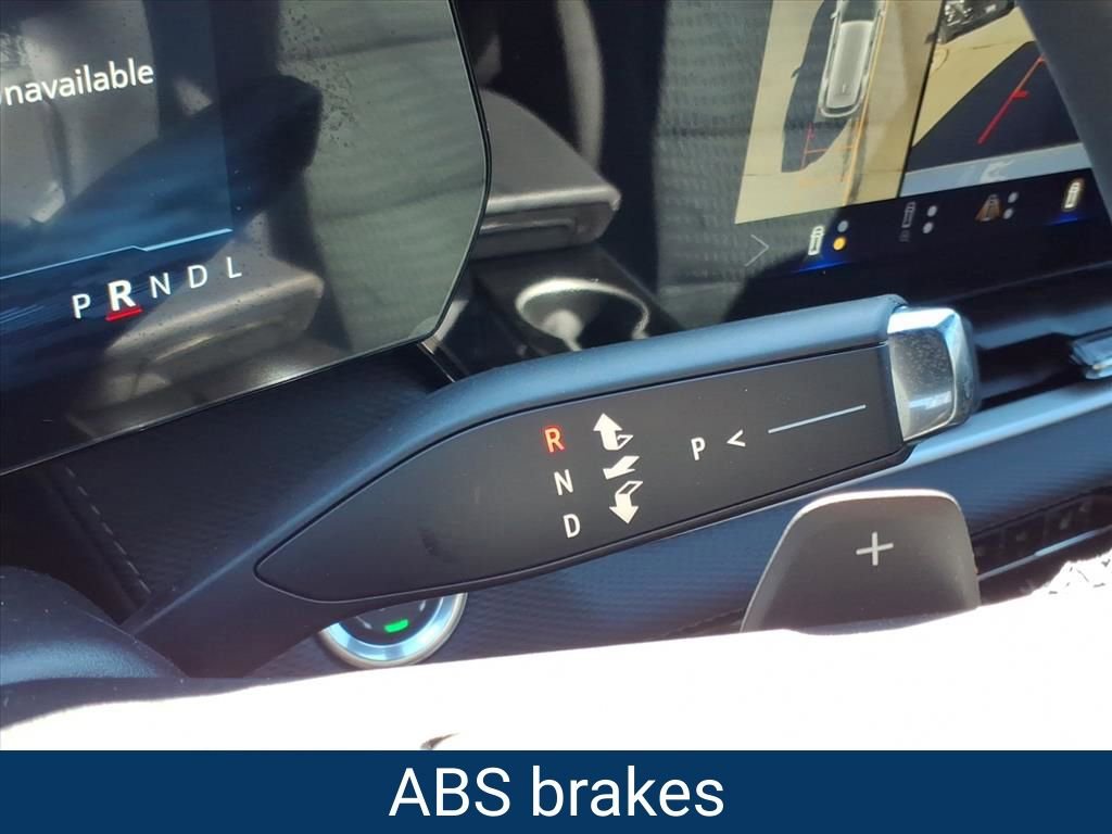 New 2026 Chevrolet Equinox LT w/ Safety and Technology Package image 9