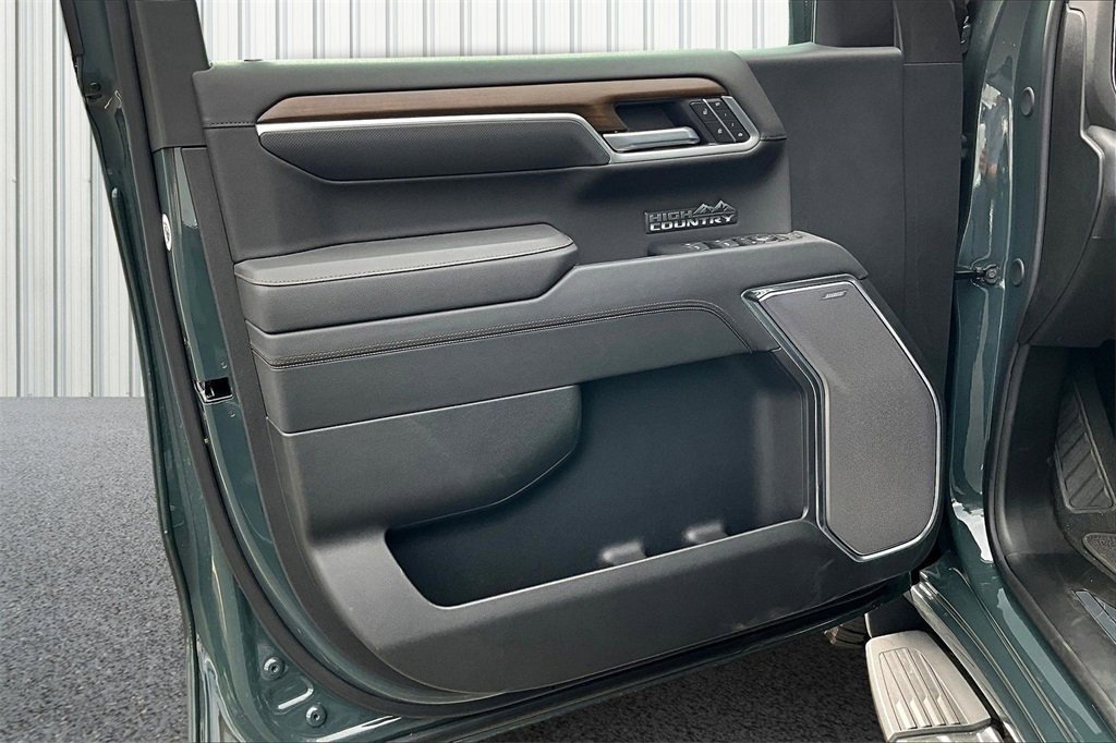 Used 2026 Chevrolet Silverado 1500 High Country w/ Technology Package image 16