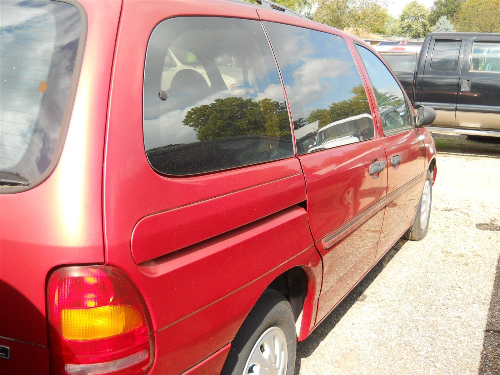 Used 1998 Ford Windstar LX FWD image 4