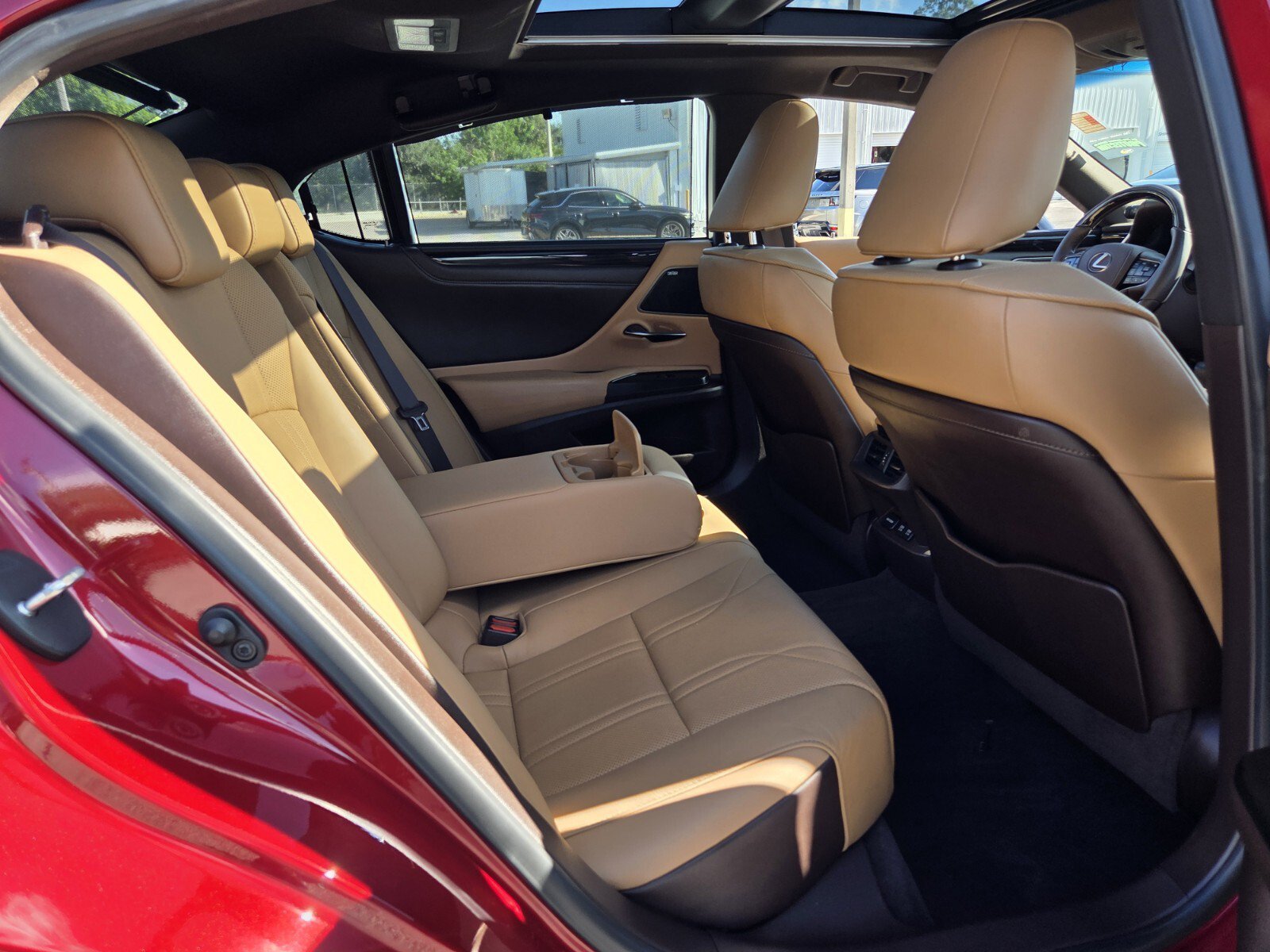 Used 2021 Lexus ES 350 Ultra Luxury w/ Accessory Package 2 FWD image 16