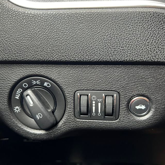 Used 2011 Dodge Charger Rallye image 15