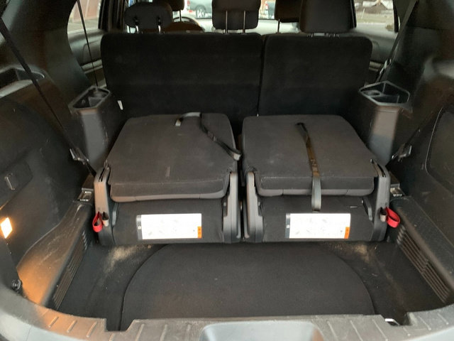 Used 2018 Ford Explorer XLT image 6