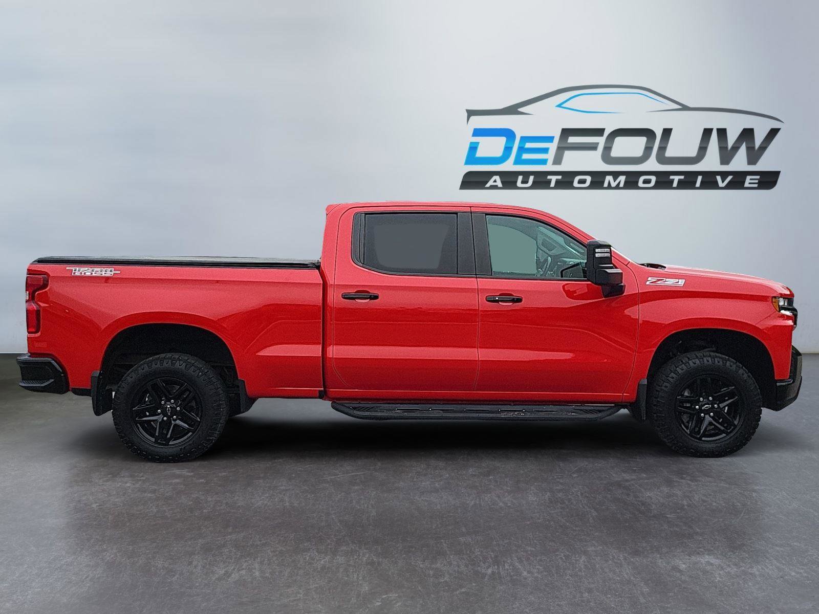Used 2022 Chevrolet Silverado 1500 LT Trail Boss w/ Convenience Package II image 2