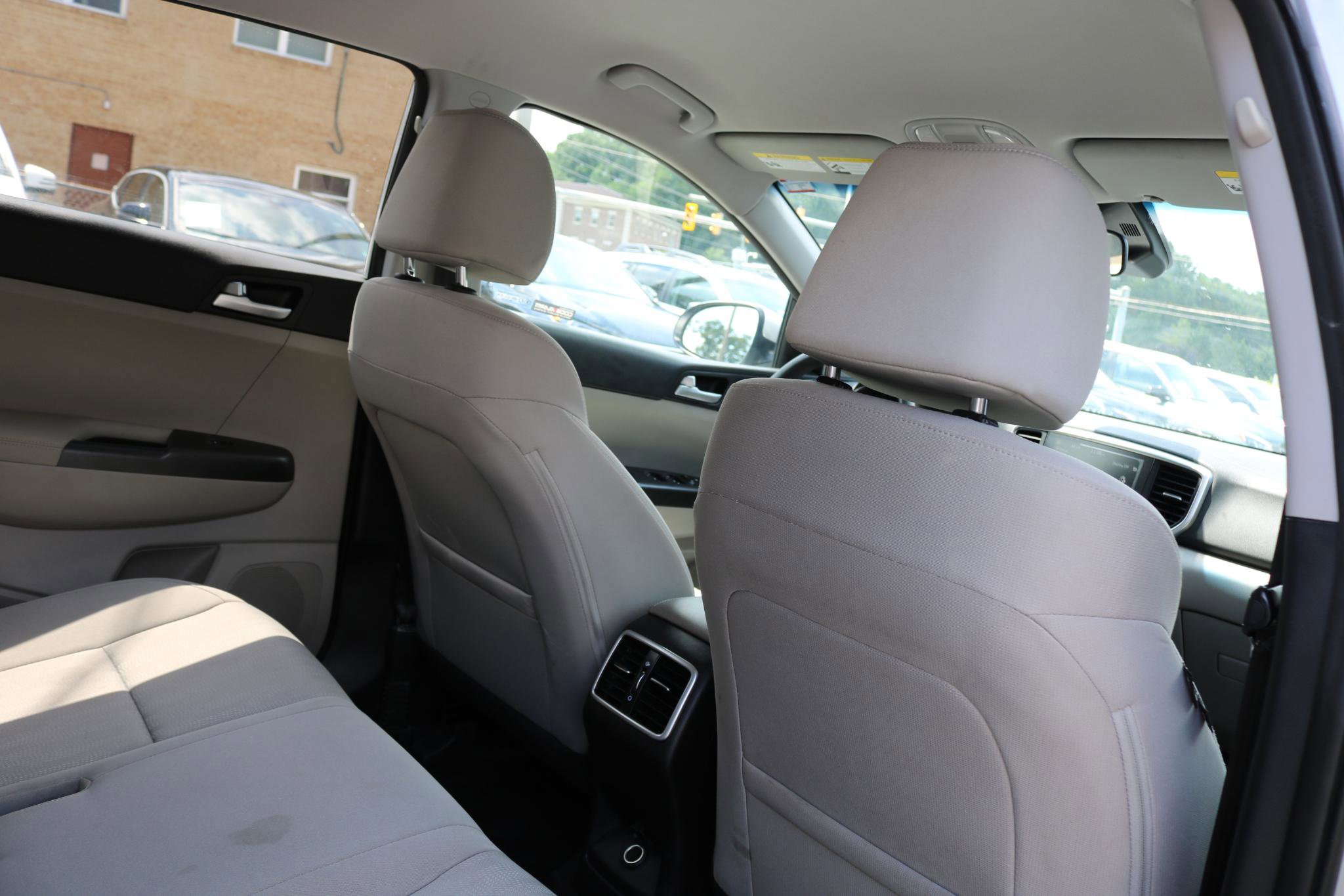 Used 2020 Kia Sportage LX FWD image 39