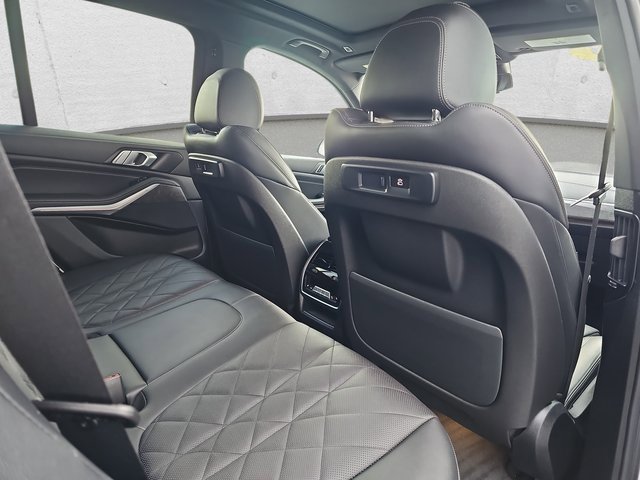 Used 2023 BMW X5 xDrive40i w/ Climate Comfort Package image 11