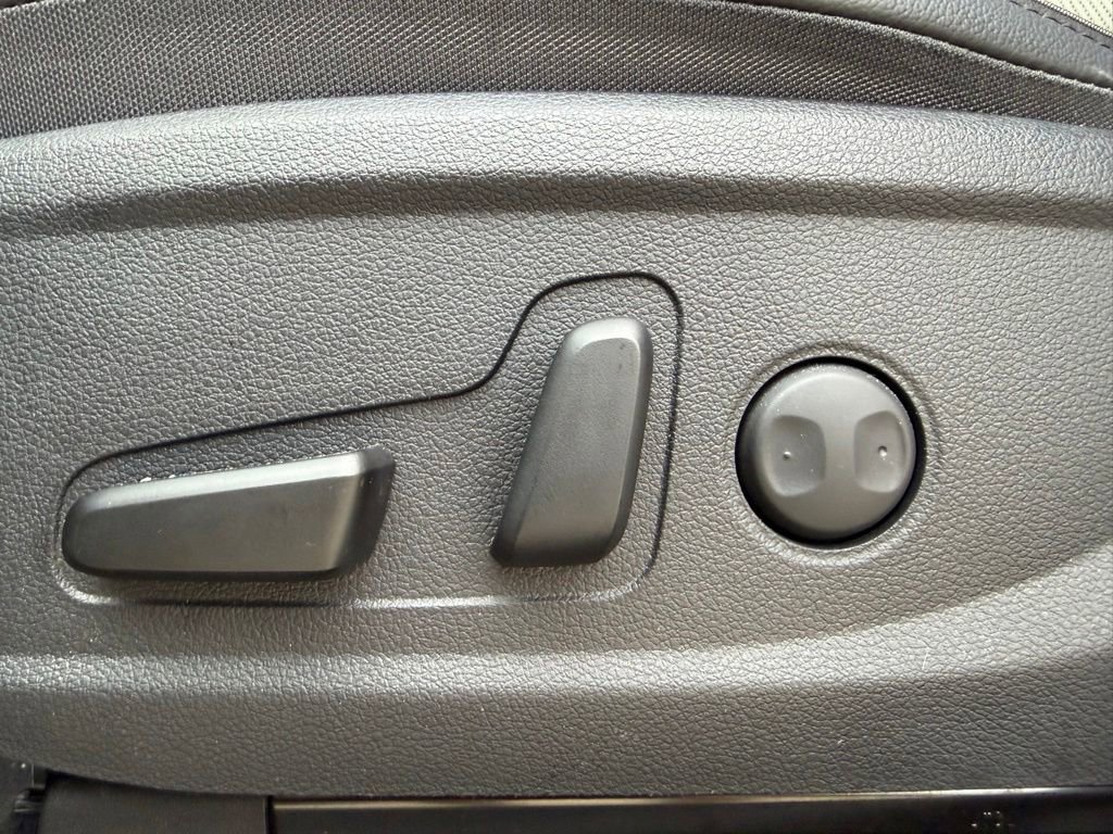 Used 2021 Hyundai Santa Fe SEL w/ Convenience + Premium Package FWD image 6