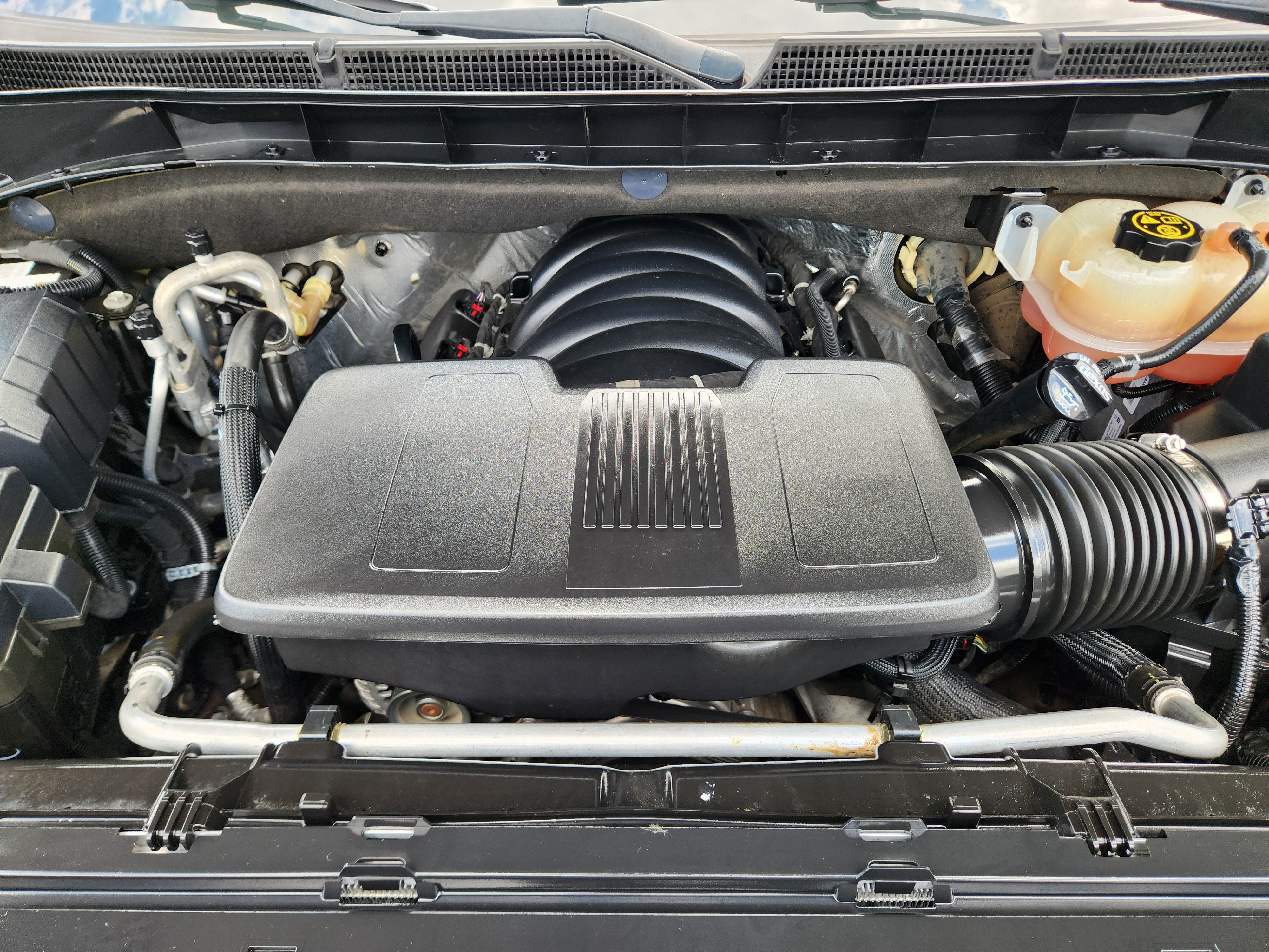 Used 2022 Cadillac Escalade Premium Luxury RWD image 32