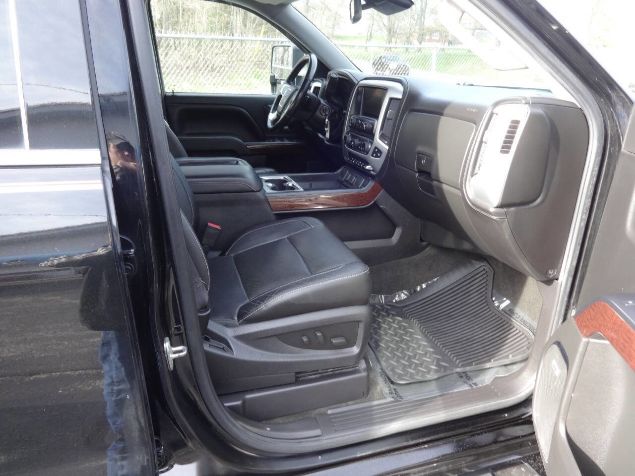 Used 2014 GMC Sierra 1500 SLT w/ SLT Crew Cab Value Package image 20