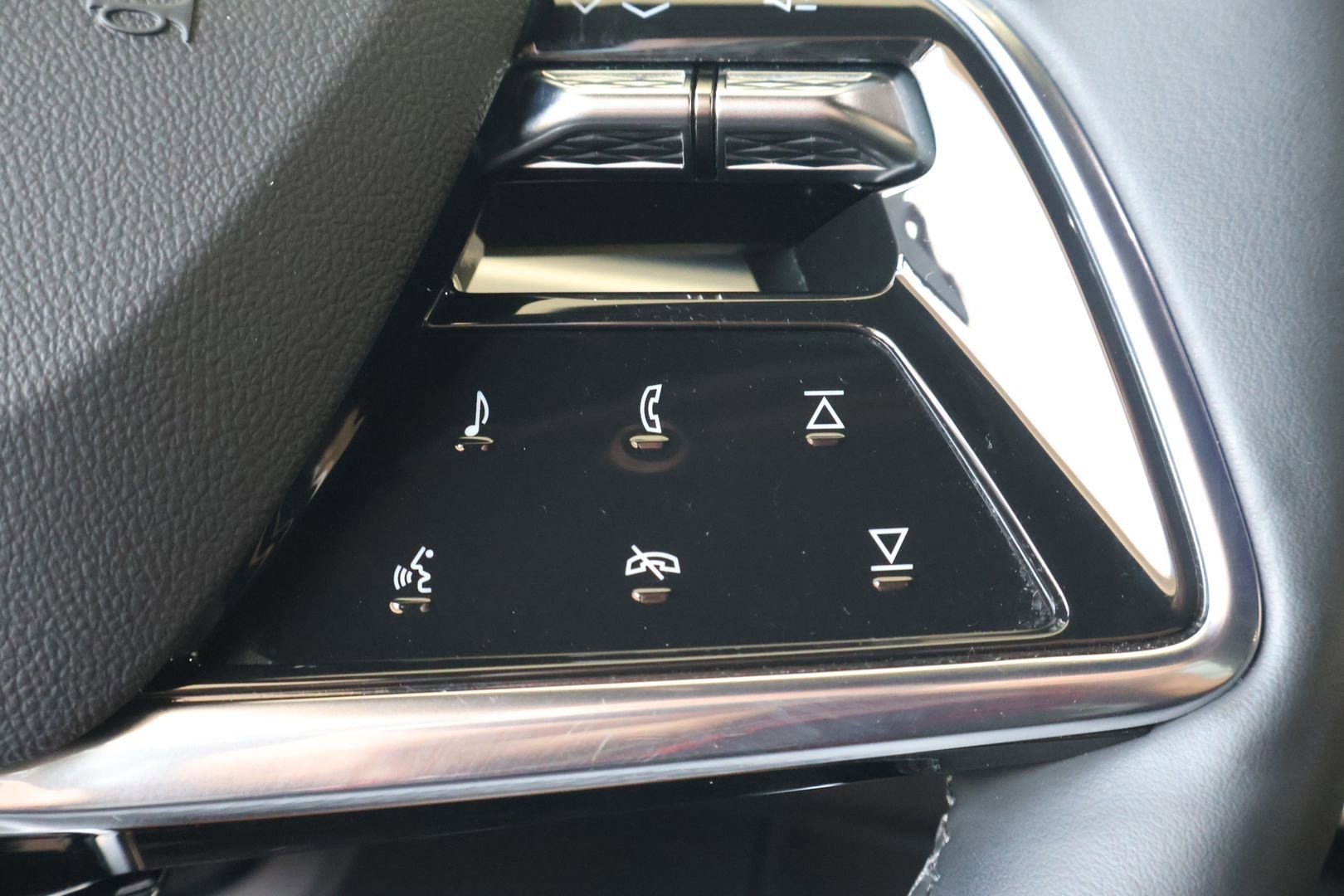 Certified 2024 Cadillac Lyriq Sport image 23