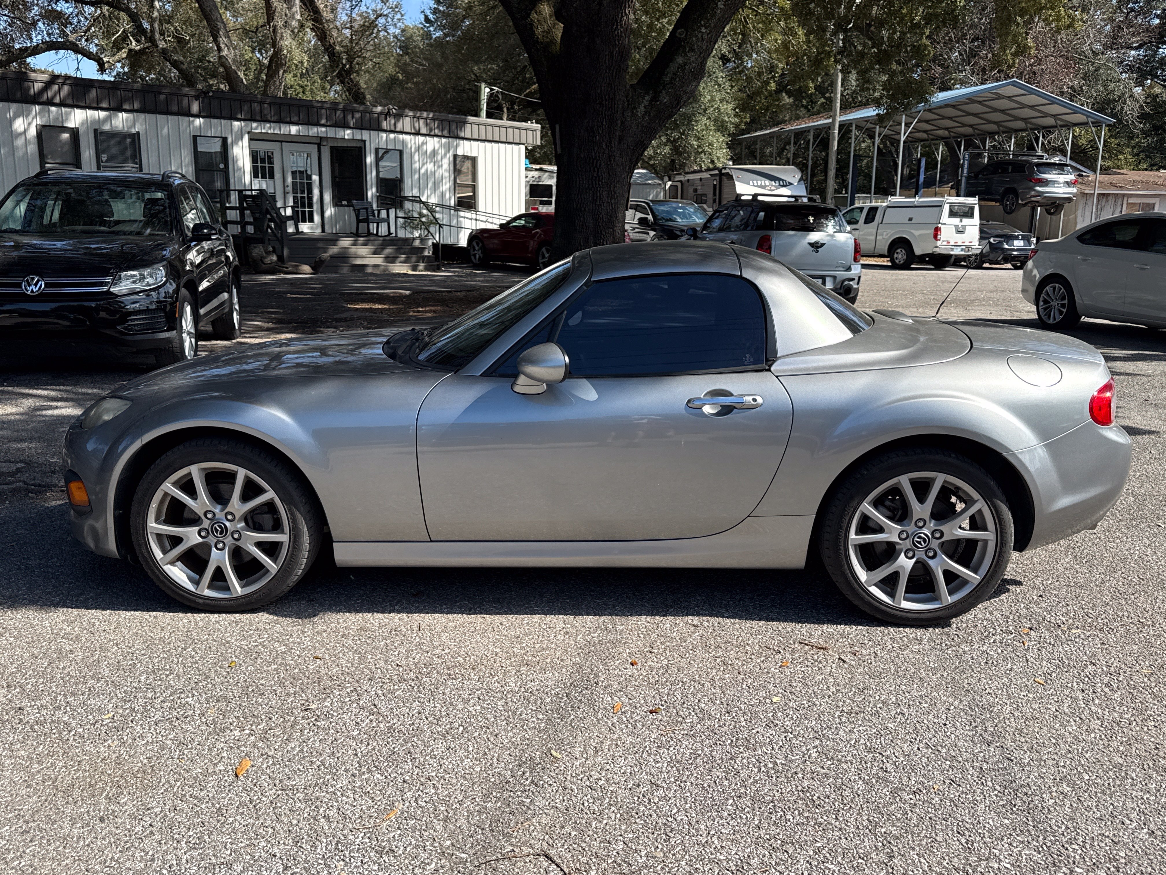 Used 2013 MAZDA MX-5 Miata Grand Touring RWD image 2